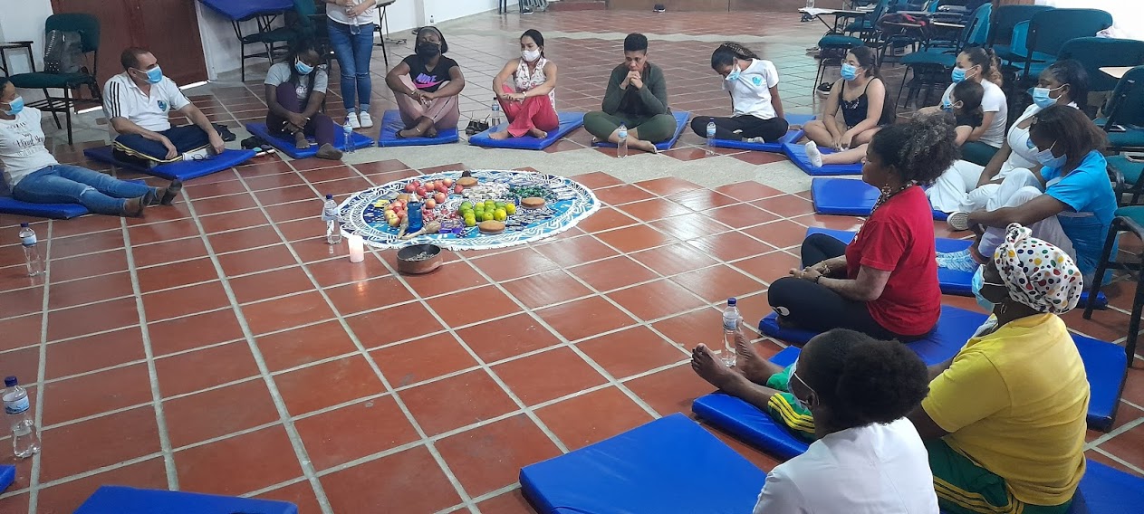El Programa de Bienestar Universitario imparte talleres vivenciales de "reconexión" a miembros de la comunidad universitaria de la Unipacífico