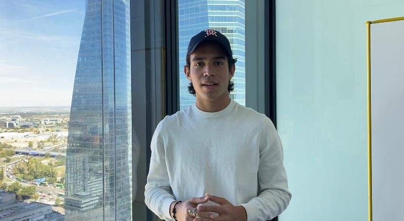 Joven de La Guajira realiza sus estudios universitarios en la IE University de España gracias a beca entregada por Celsia y Cubico
