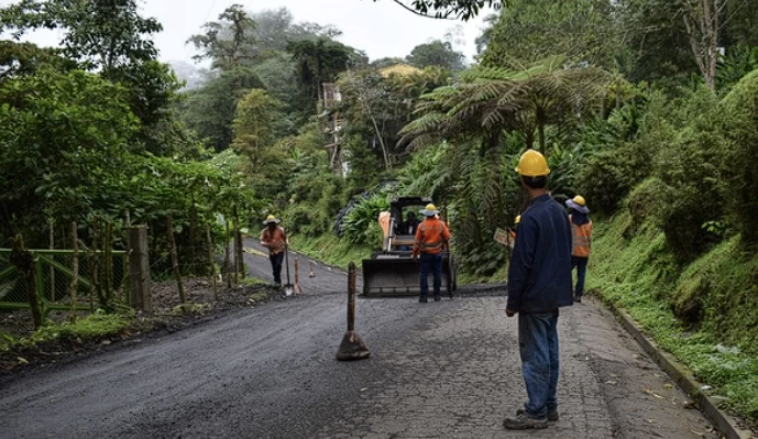 Con mantenimiento en la vía Borrero Ayerbe y El Queremal se impulsa el turismo