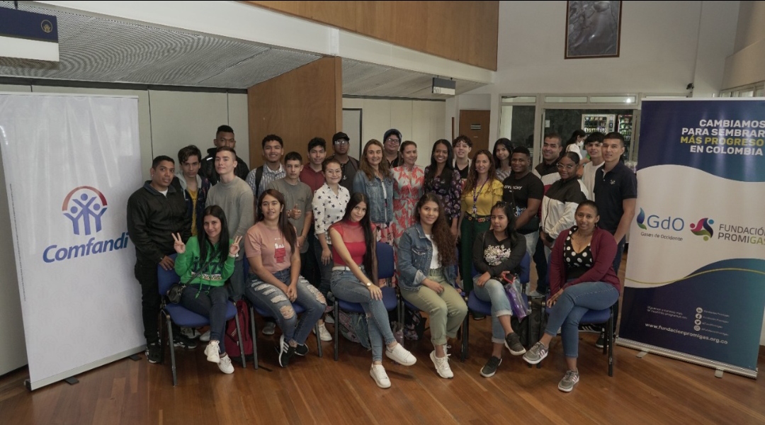 En Cali, jóvenes aprendices iniciaron su formación técnica en el programa Cocina para Todos