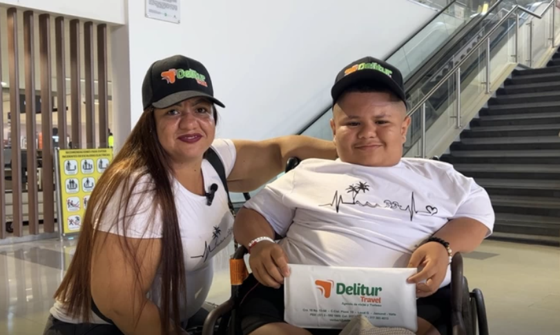 Johan Salas, joven con &lsquo;huesos de cristal&rsquo; conoce el mar de los siete colores a través del &lsquo;Correo de los Sue&ntilde;os&rsquo;