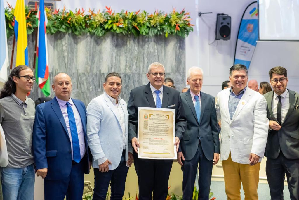Concejo de Cali condecoró a Comfenalco Valle Delagente y a su Director General, en sus 65 a&ntilde;os de trabajo por la comunidad