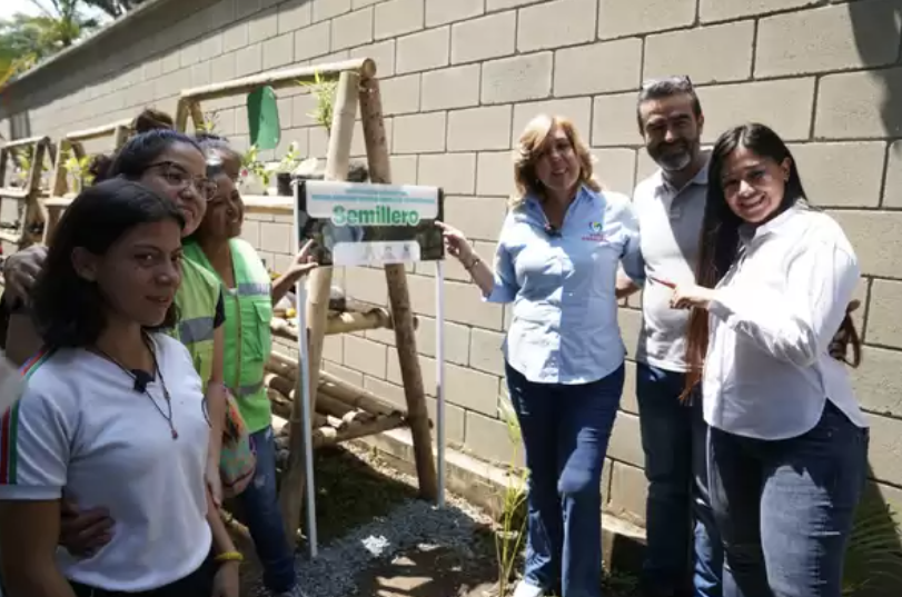 La huerta escolar &lsquo;Mi Cajita de Té&rsquo; en la comuna 6 de Cali, un espacio que florece con los Gestores Ambientales de la Gobernación del Valle