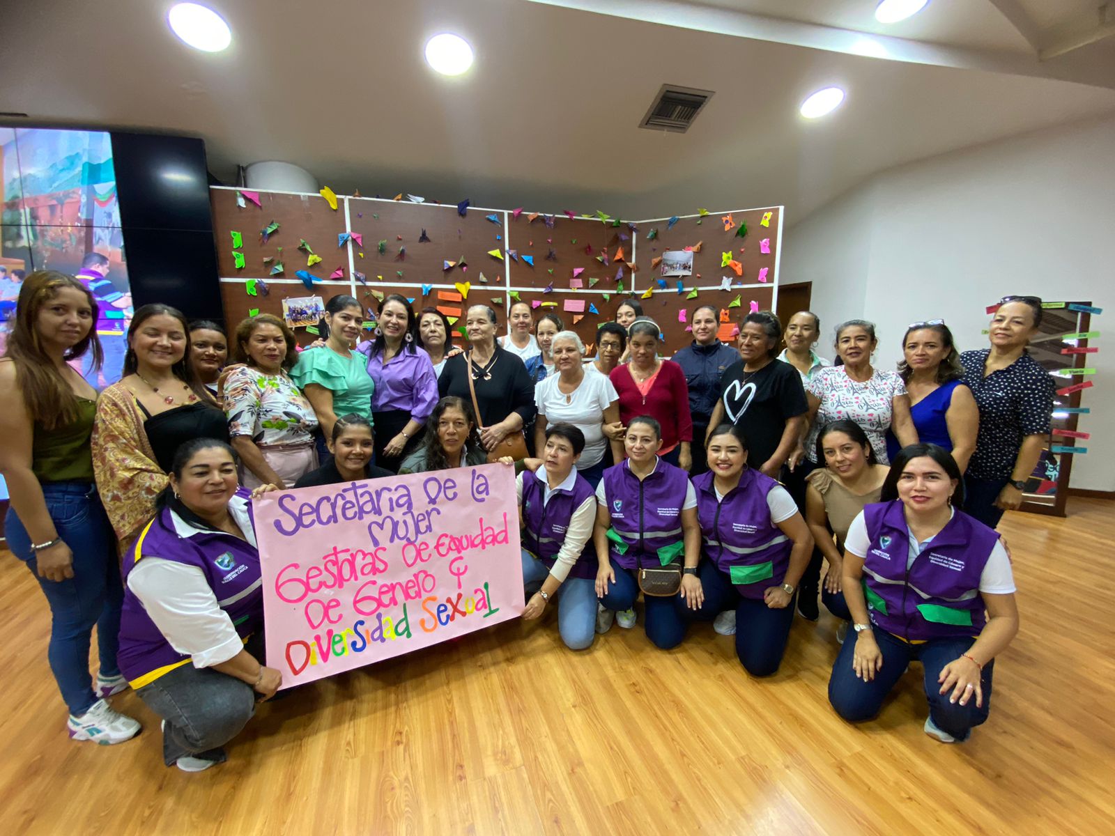 &lsquo;Juntas Somos Invencibles&rsquo;: Así es la Red de Mujeres Lideresas del Valle que trabajará por combatir las violencias basadas en género