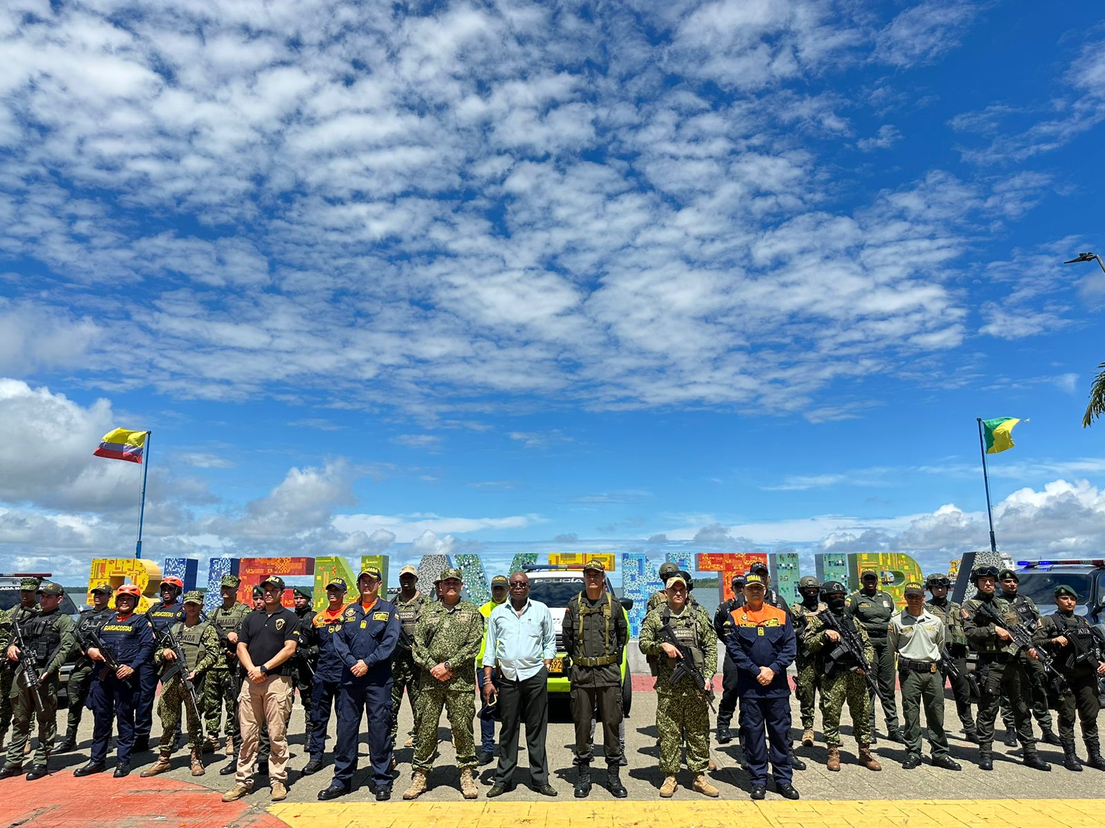 La Fuerza Pública brinda seguridad durante la temporada vacacional de mitad de a&ntilde;o 2023 en el Distrito Especial de Buenaventura