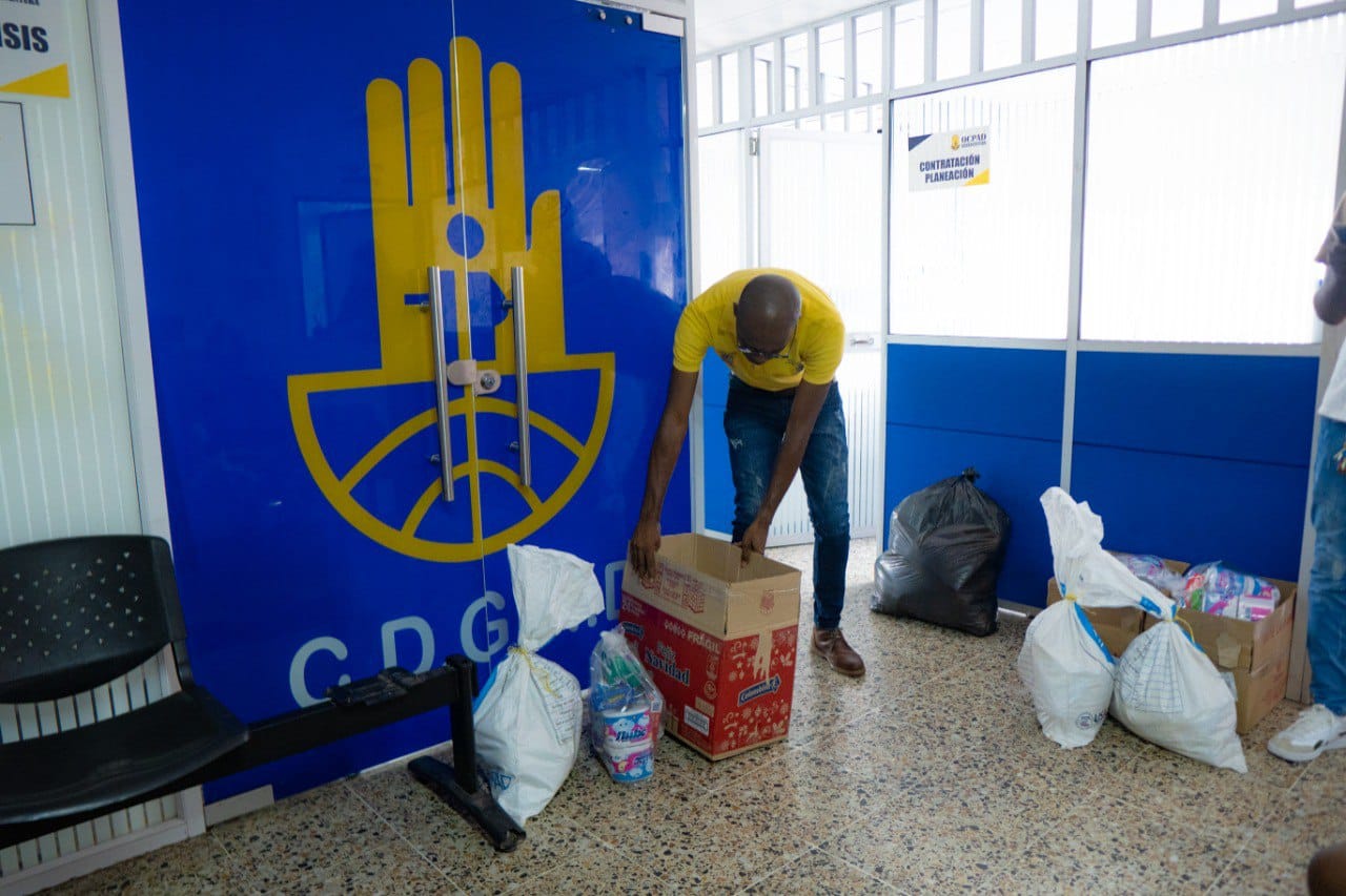 La Oficina de Gestión del Riesgo entregó ayudas humanitarias a familias  afectadas del barrio Pampalinda en Buenaventura