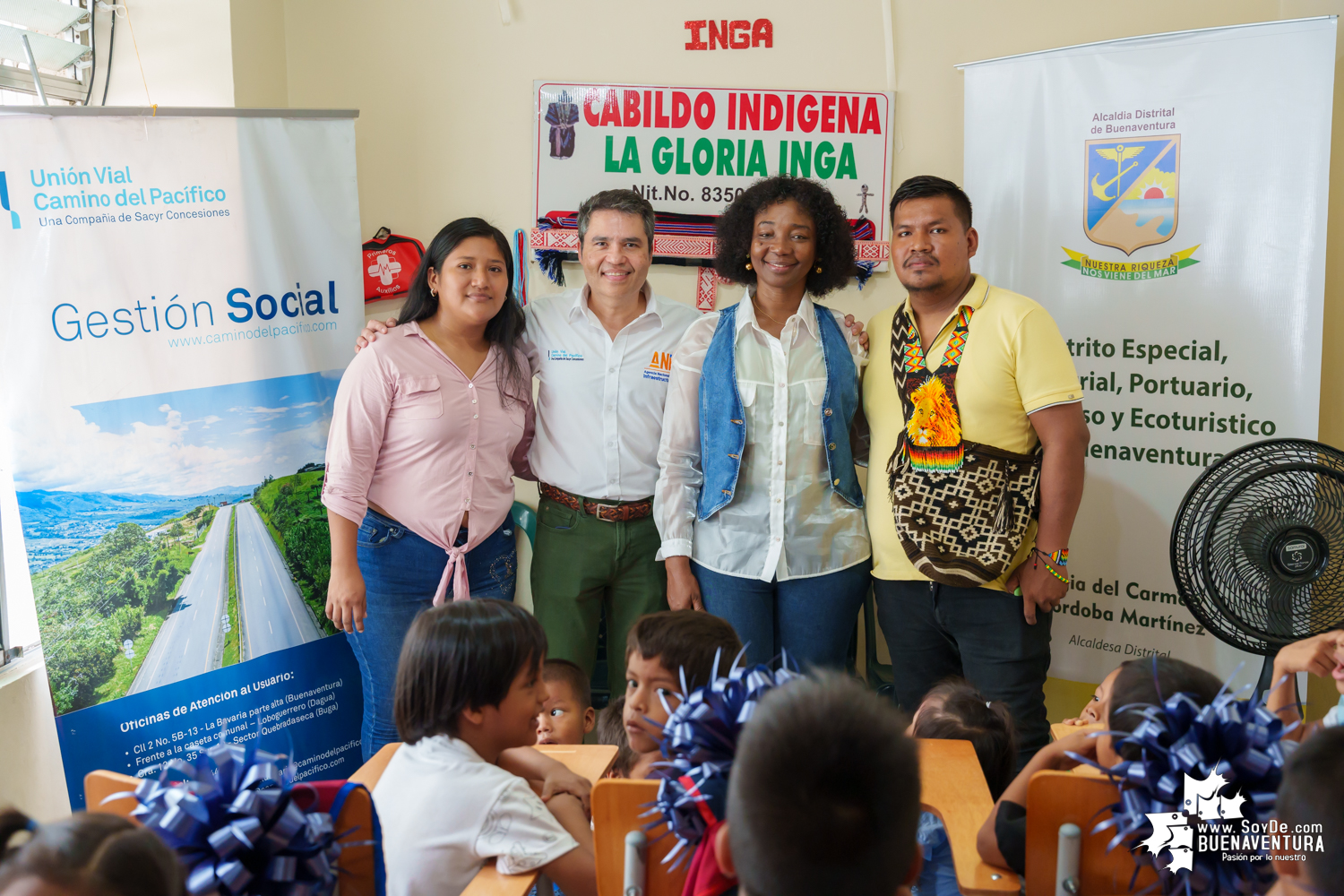 La sede educativa Nuestra Ense&ntilde;anza del pueblo indígena Inga recibió pupitres donados por la concesionaria Unión Vial Camino del Pacífico