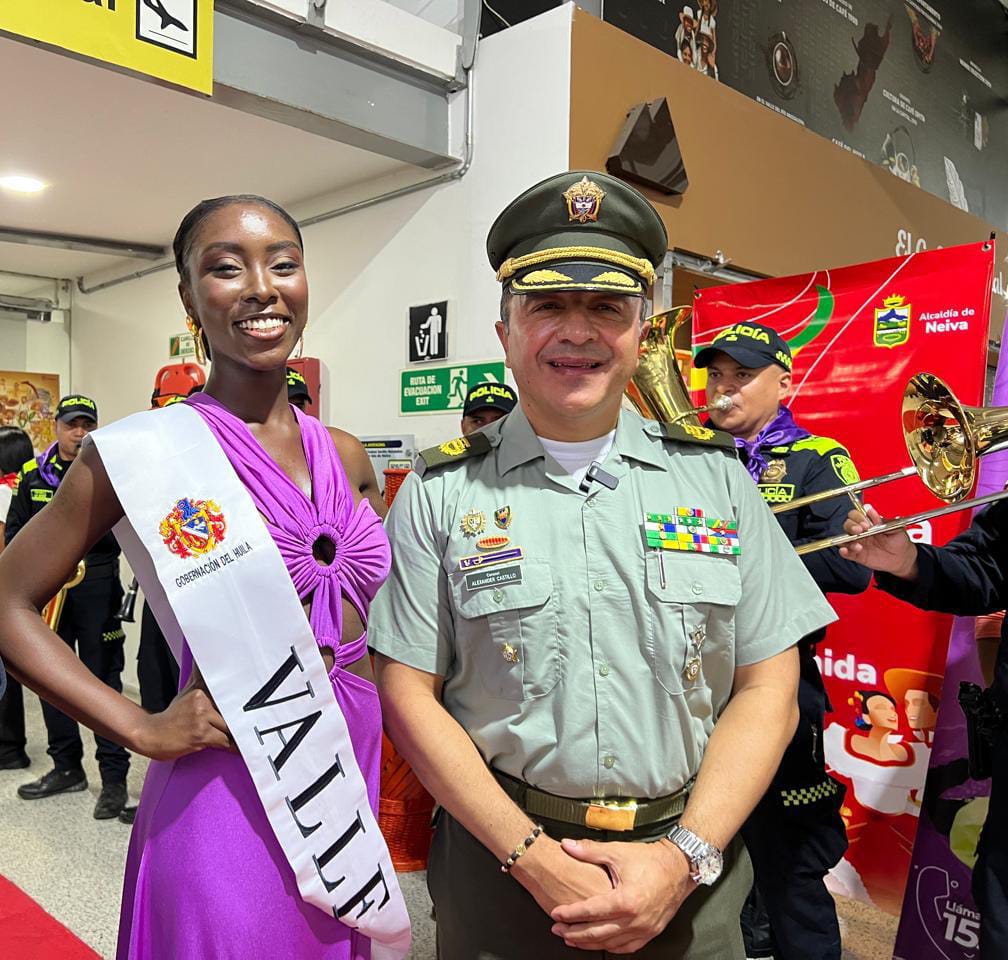 La auxiliar de Policía, Valentina Buenaventura Cuero, es la Se&ntilde;orita Valle en el Reinado Nacional del Bambuco