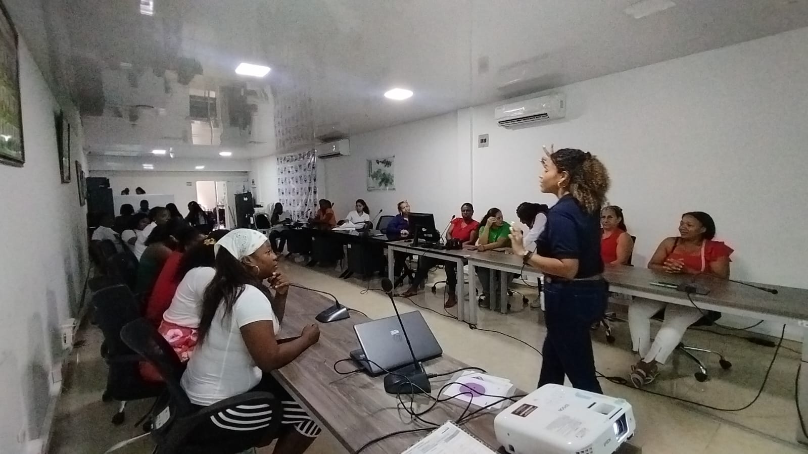 &lsquo;Ofelia no está sola&rsquo;, cine taller organizado por la Fundación WWB Colombia y Renta Ciudadana para prevenir la violencia de género