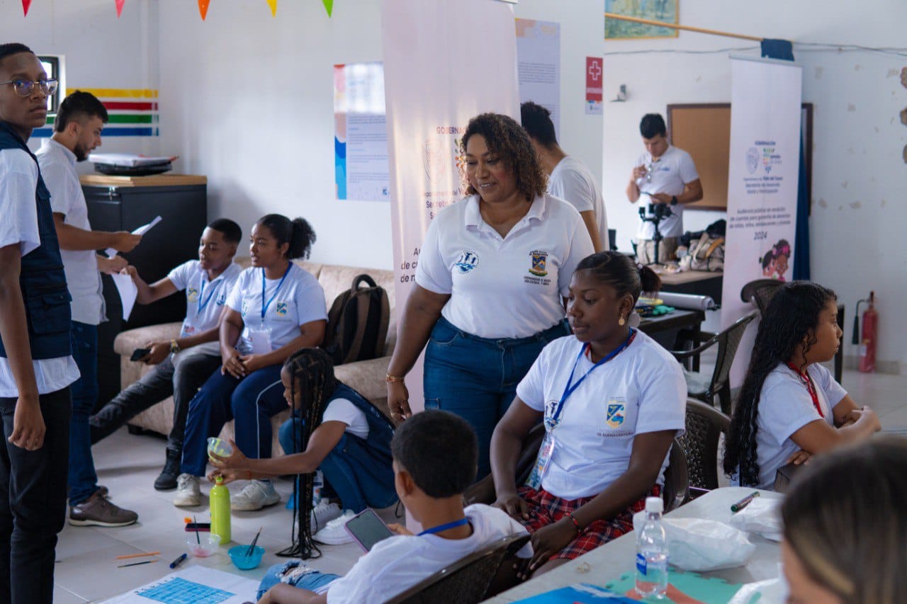 Ni&ntilde;os de Buenaventura participan en los talleres preparatorios para la rendición de cuentas de la Gobernación del Valle
