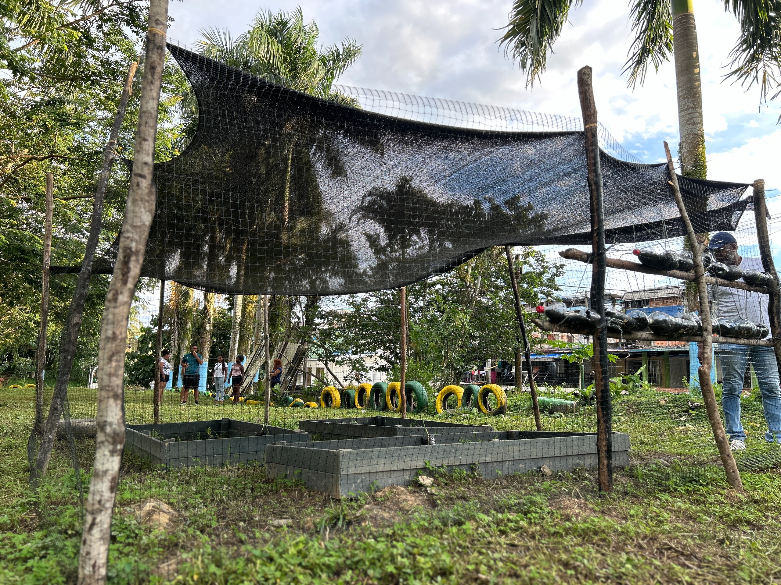Diez barrios de Buenaventura impulsan el cuidado ambiental con ecotecnias comunitarias