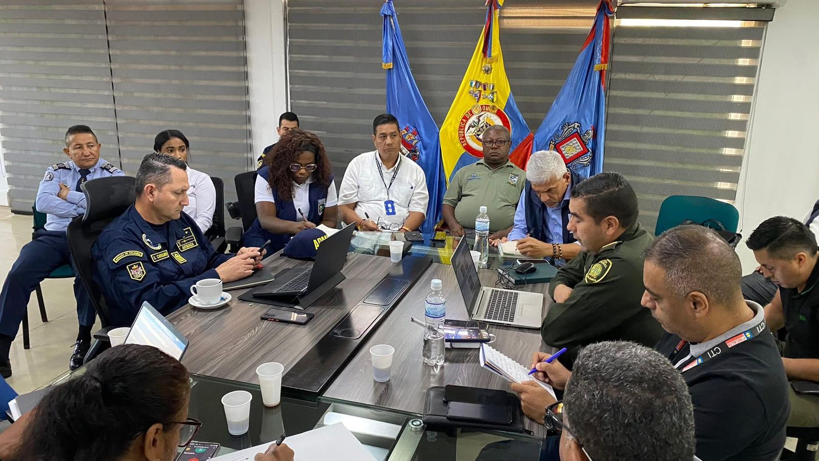 Recompensa de 50 millones de pesos y refuerzo de seguridad tras atentado en Buenaventura