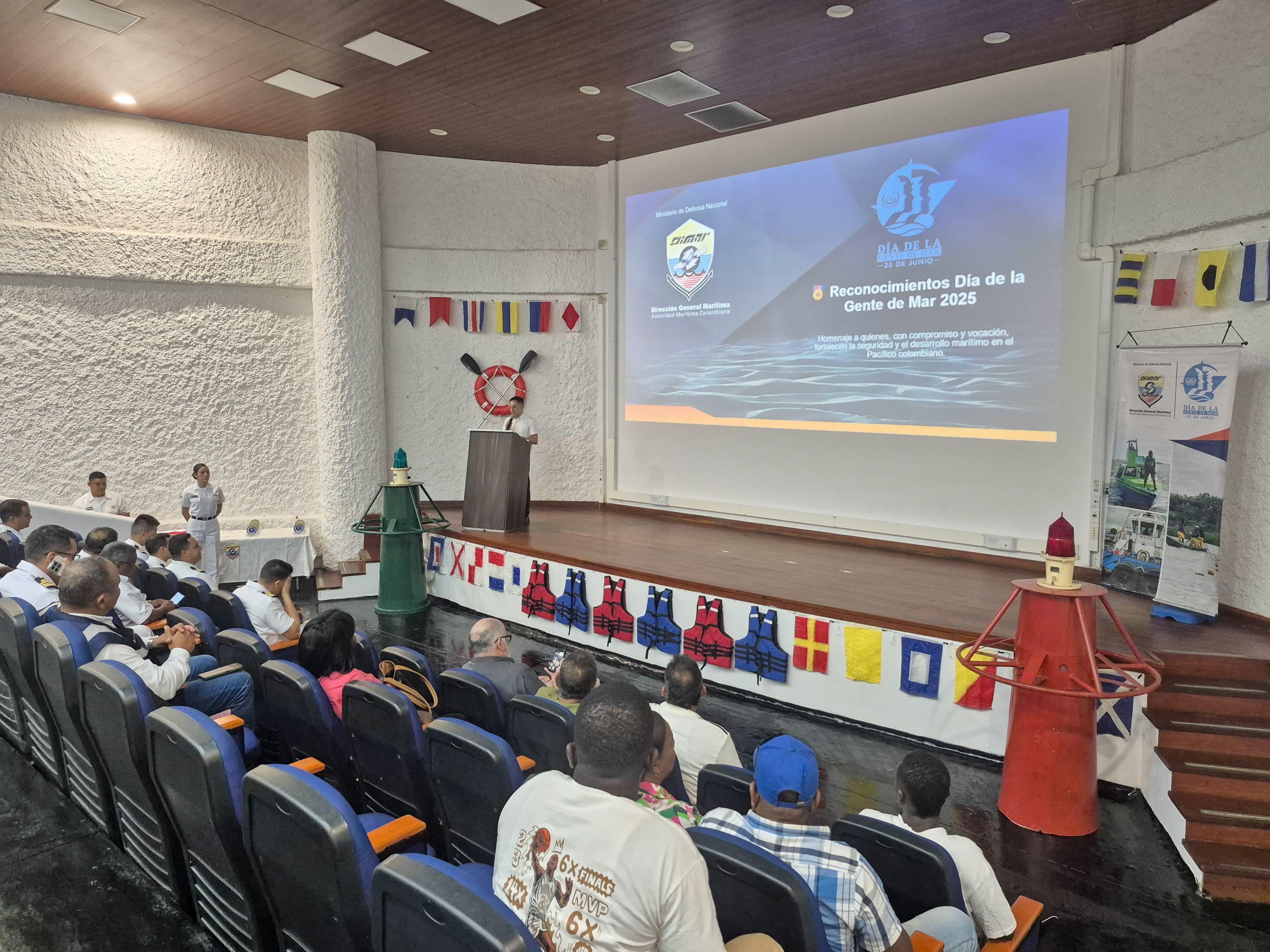 La Dimar rindió homenaje a representantes del gremio marítimo en el Pacífico colombiano