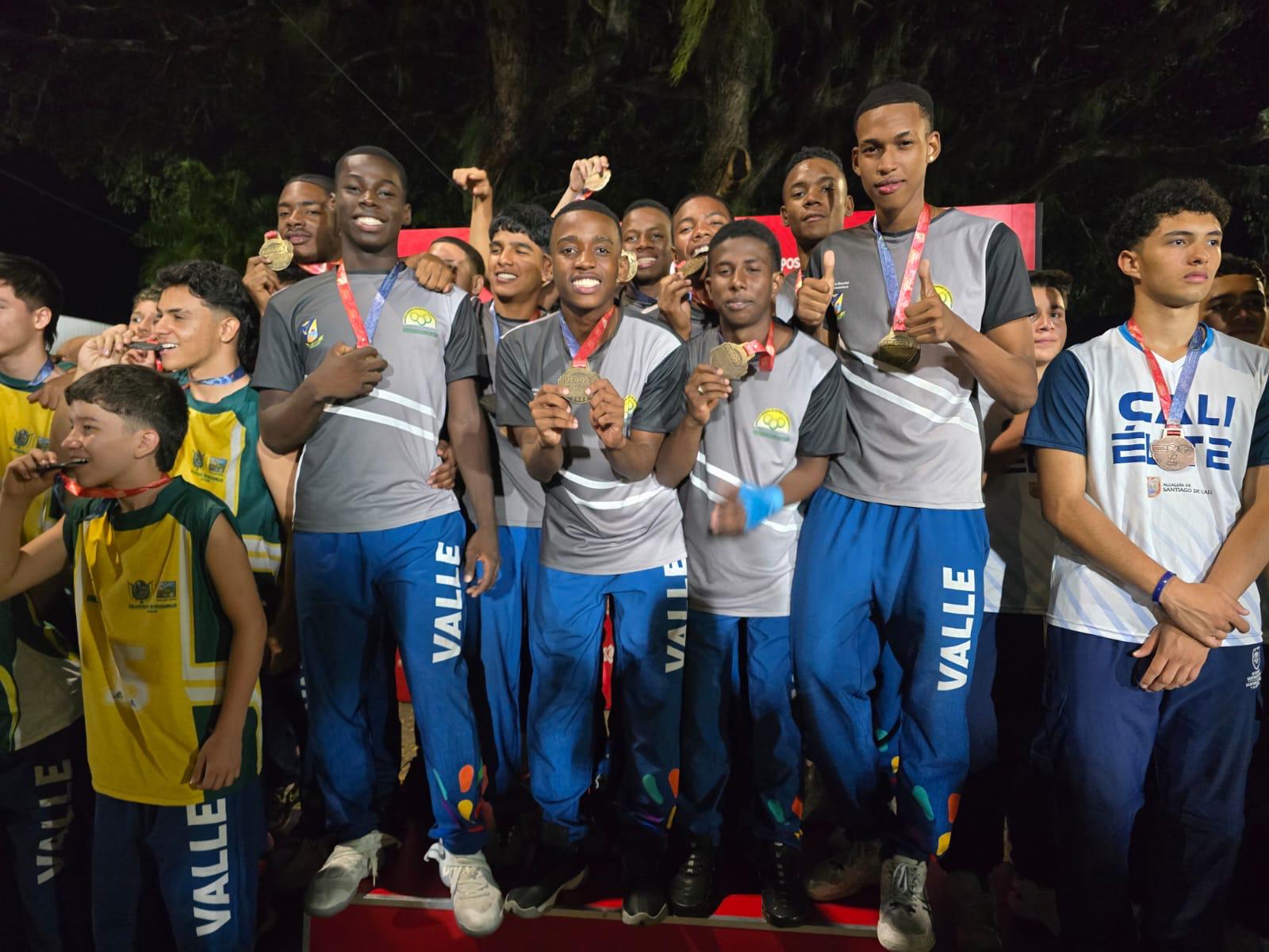 Buenaventura gana su primera medalla de oro en voleibol masculino en los Juegos Departamentales del Valle del Cauca