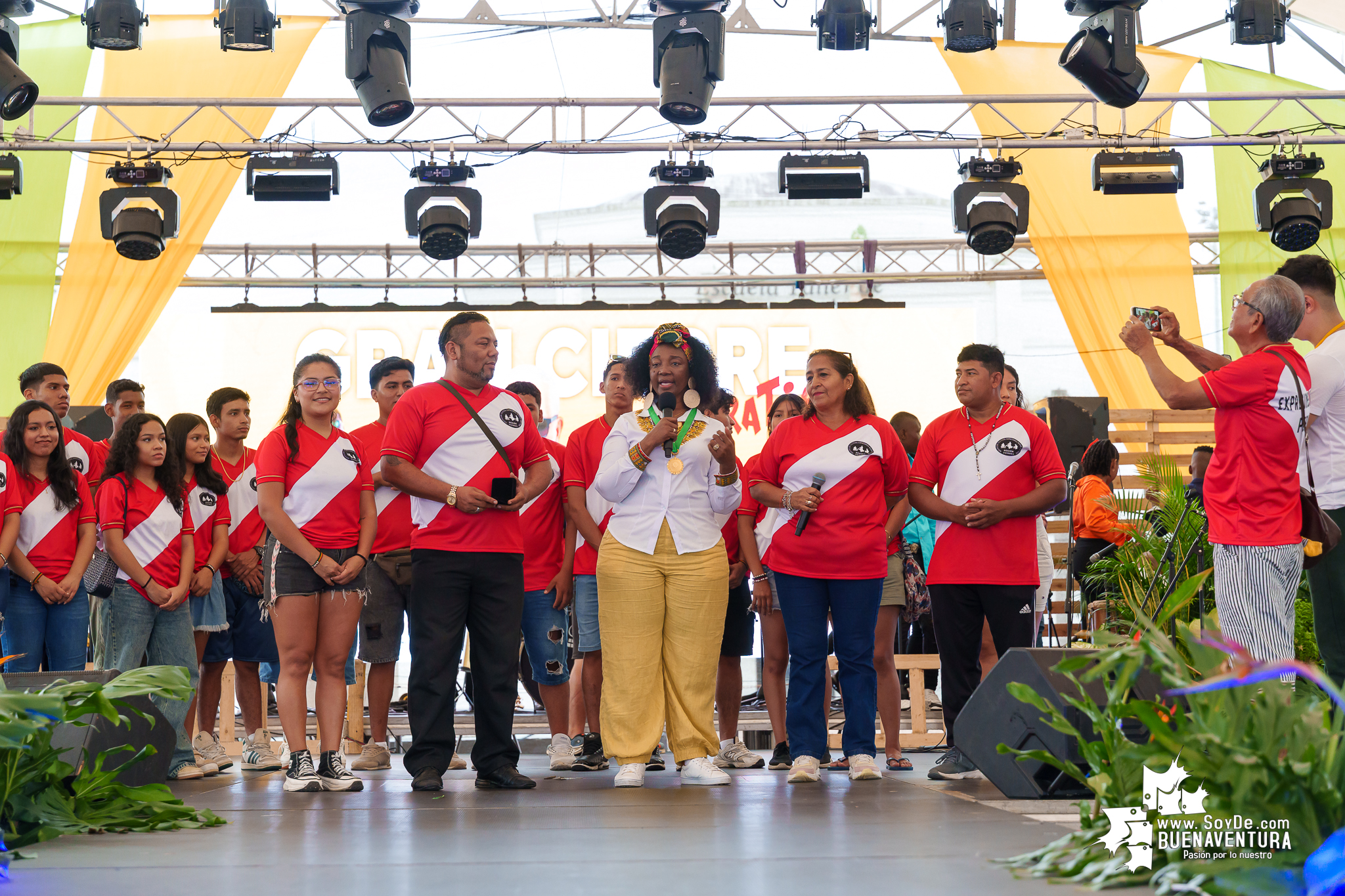 Ni&ntilde;as y ni&ntilde;os protagonizaron el XII Festivalito Folclórico Infantil en Buenaventura