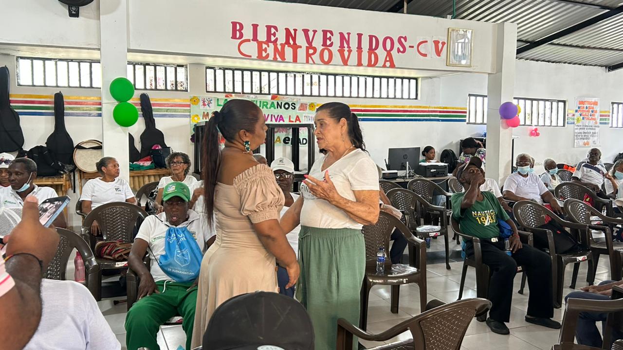 La Secretaría de Salud llegó a los centros Vida: 120 adultos mayores recibieron atención integral en Buenaventura