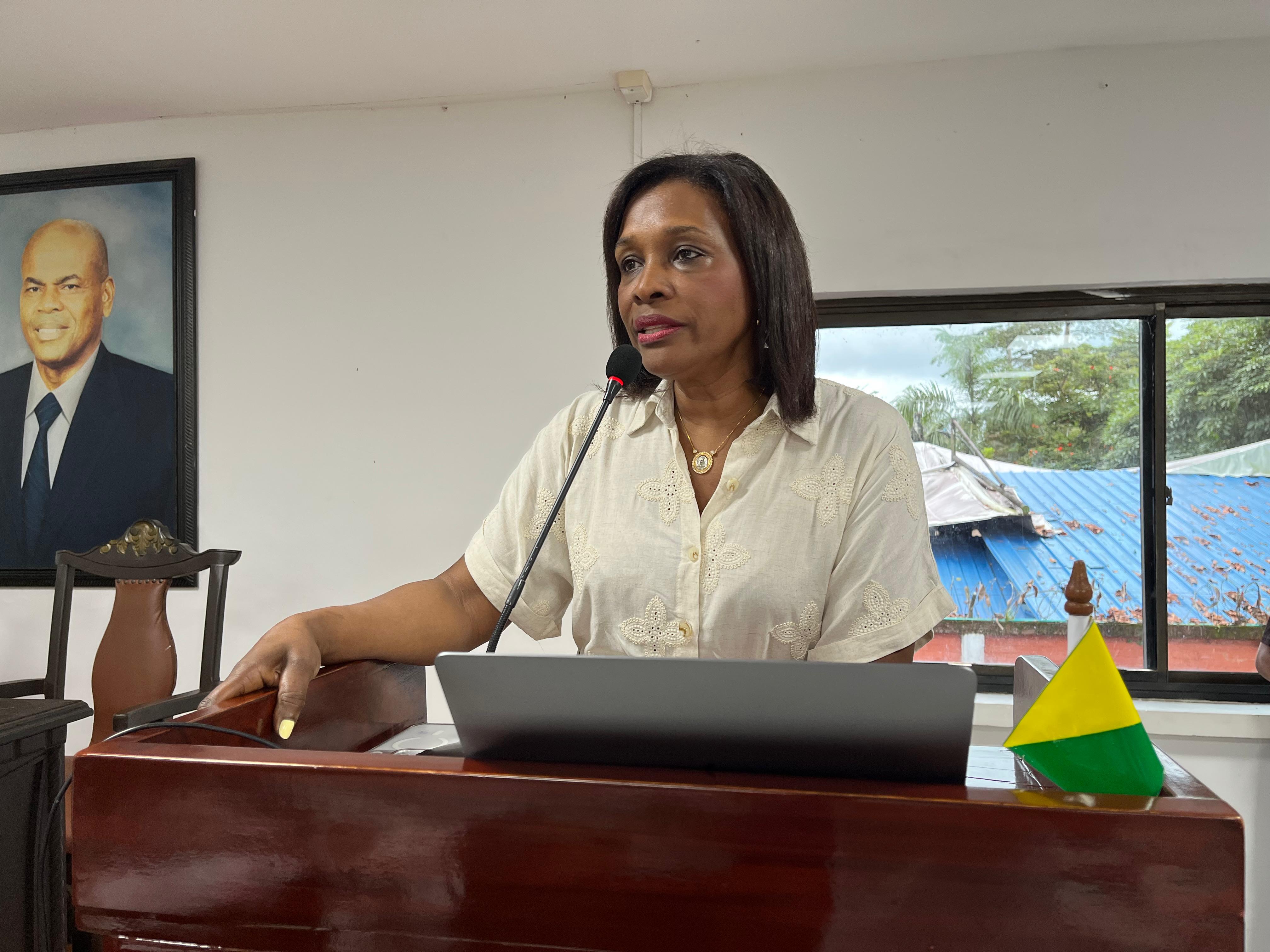 La Directora Financiera de la Alcaldía Distrital de Buenaventura presentó informe sobre situación fiscal ante el Concejo