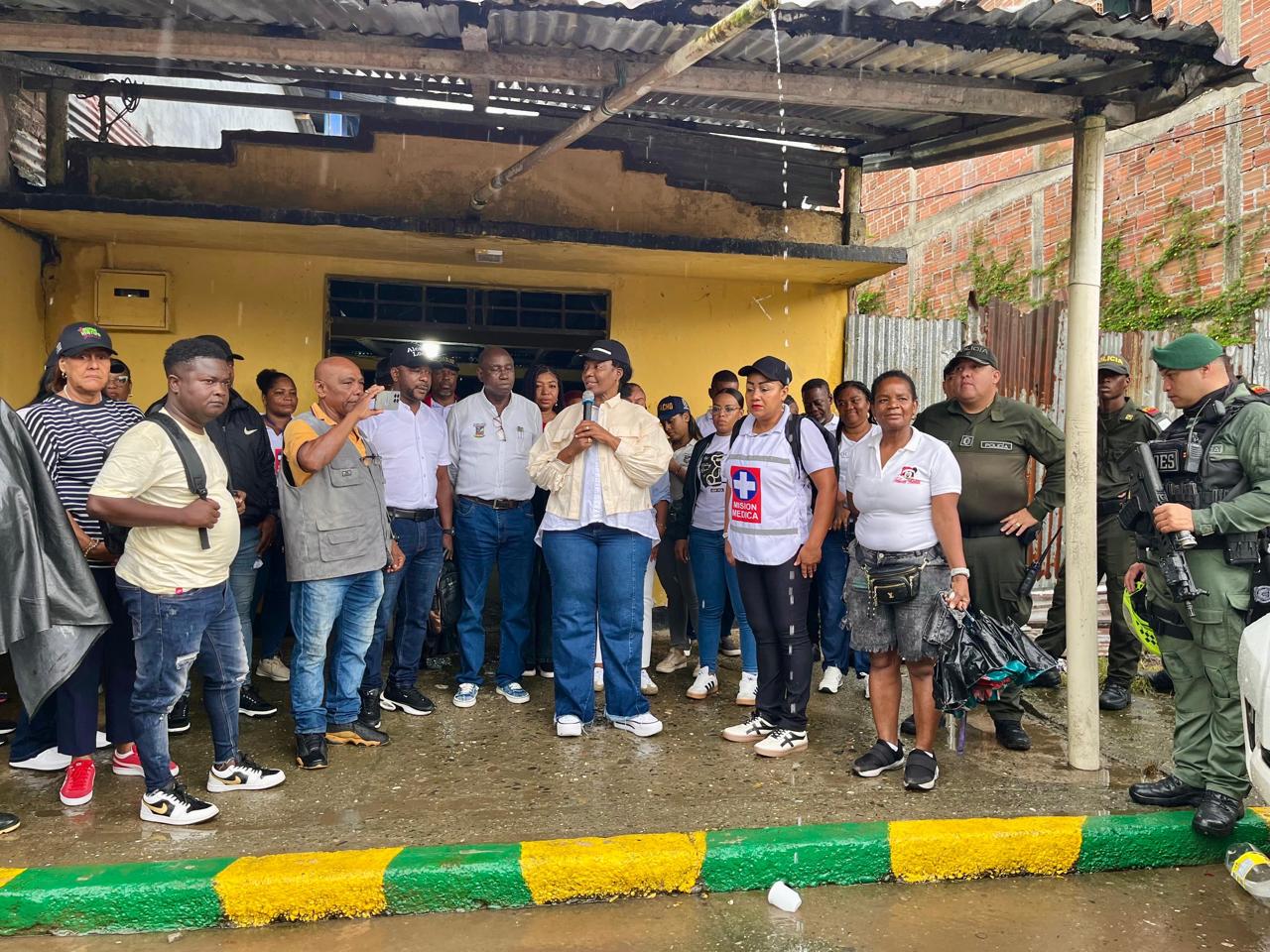 La Alcaldía Distrital de Buenaventura recorrió la Comuna 4 y asumió compromisos con la comunidad