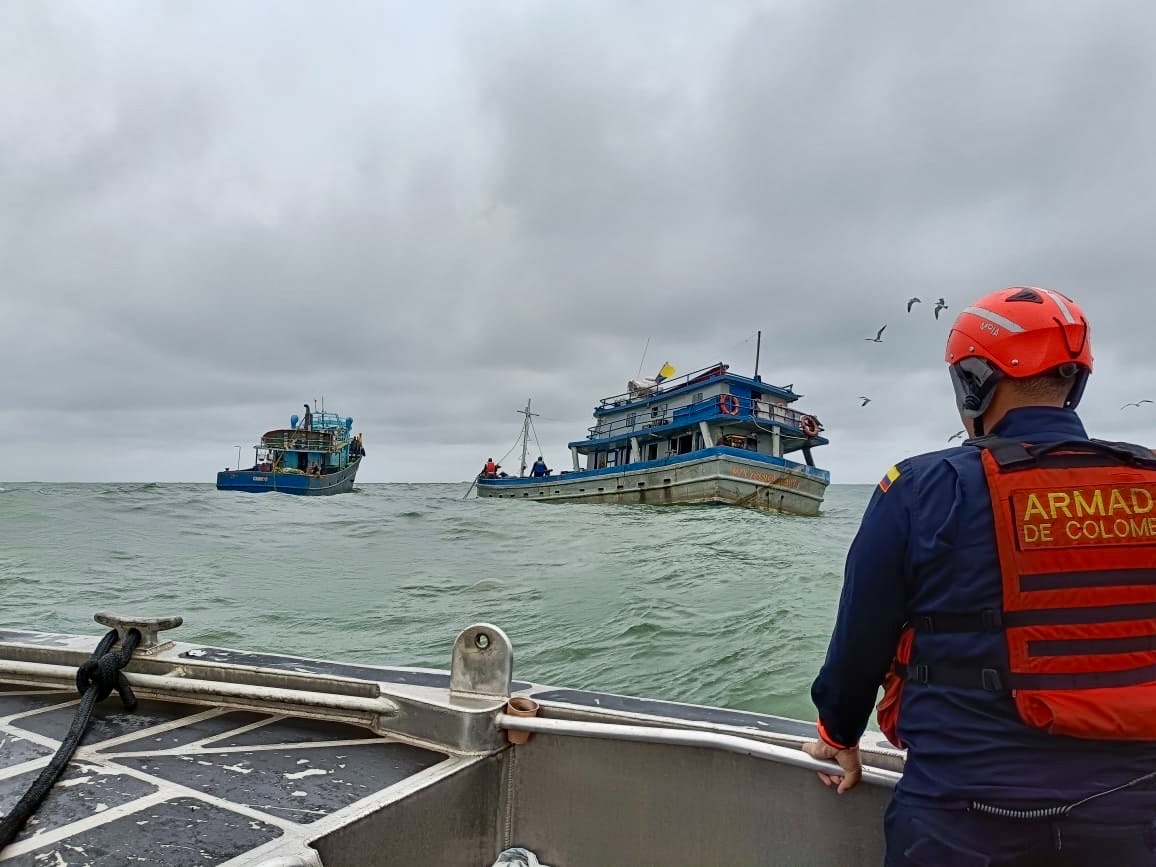Rescatan a 13 personas que permanecían a la deriva en el Pacífico colombiano frente a Chocó