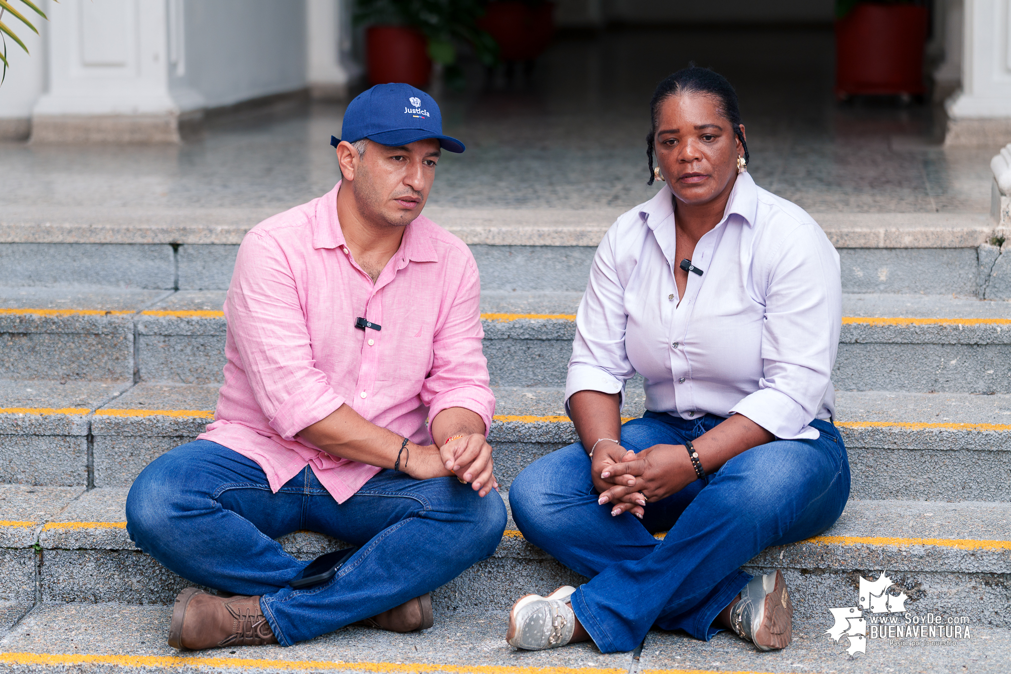 El Ministro de Justicia anunció desde Buenaventura un decreto para dignificar la labor de mujeres buscadoras en Colombia