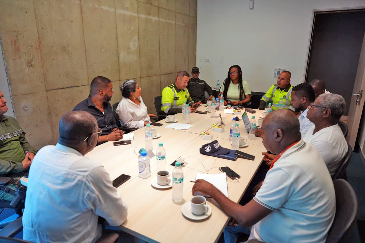 El Gobierno nacional anuncia agenda especial en Buenaventura para atender crisis logística y del transporte