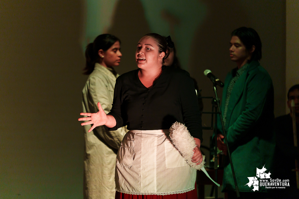 El teatro colombiano inspirado en el Quijote cautiva al público en Buenaventura en la Temporada de Teatro Mar Adentro de Univalle Seccional Pacífico