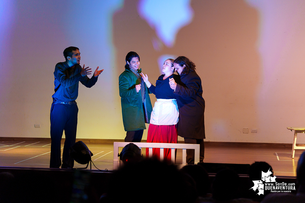 El teatro colombiano inspirado en el Quijote cautiva al público en Buenaventura en la Temporada de Teatro Mar Adentro de Univalle Seccional Pacífico