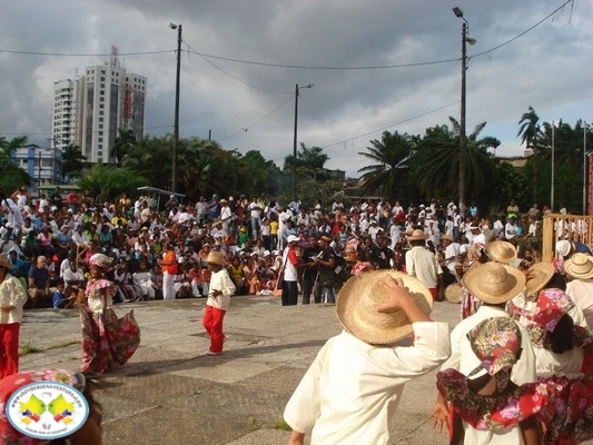 El lunes 12 de mayo se dió inicio al 2º Festival Folclórico Estudiantil