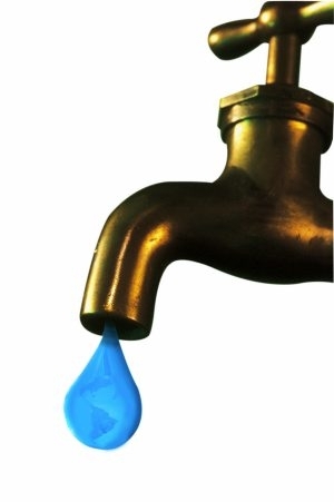 Suspensión del servicio de agua por daño en tubería