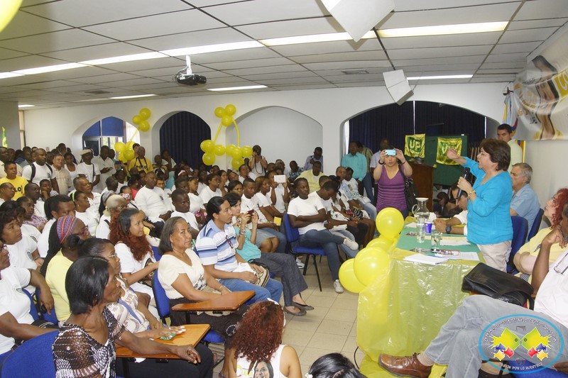 La candidata a la Vicepresidencia de la República por el Polo Democrático estuvo en Buenaventura