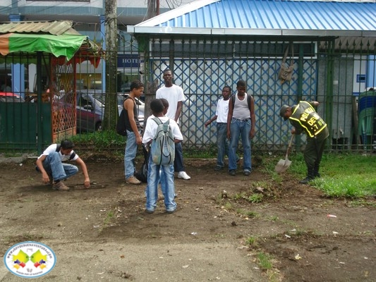 JORNADA DE ASEO PARA EL PARQUE NÉSTOR URBANO TENORIO, FUE UN ÉXITO