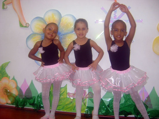 Ballet  para niños en Comfenalco Valle