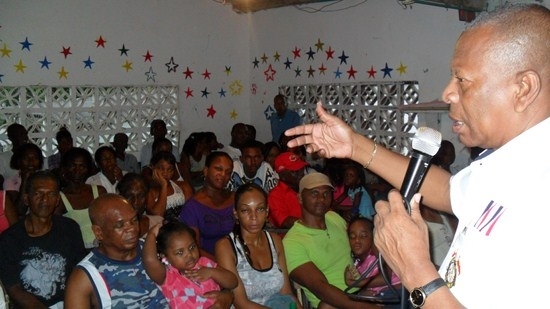 Bartolo Valencia Ramos estuvo con la comunidad del barrio Carlos Holmes Trujillo