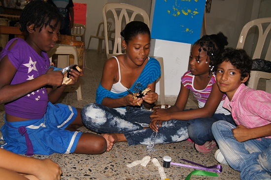 50 niños hacen parte del curso de cámara oscura, que dicta la Casa de la Cultura