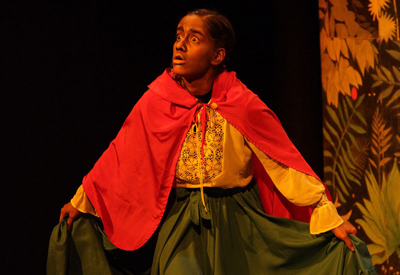 Buenaventura llega la obra de teatro Caperucita Colorá