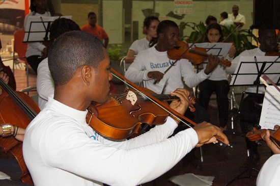 Siete jóvenes de la Fundación Batuta Buenaventura viajarán por Europa en gira de la Orquesta Sinfónica Juvenil del Valle