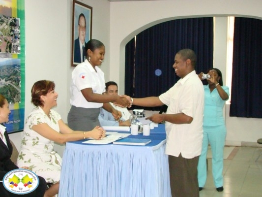 CAMARA DE COMERCIO DE BUENAVENTURA GRADÚA 89 PERSONAS EN CURSOS Y CAPACITACIONES