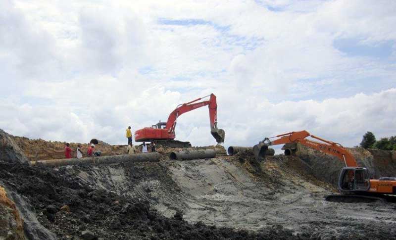 Daño ocasionado a tubería de agua en la vía alterna afecta al 50 por ciento de la ciudad