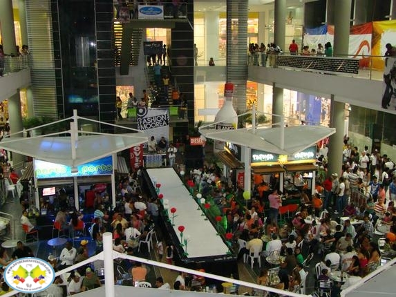 Todo un éxito fue la realización del desfile de modas en Brisas Plaza Shopping