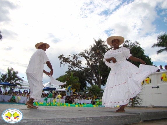 Las aspirantes a Señorita Buenaventura cumplieron el difícil y esperado reto del Baile del Currulao y desfile en traje de baño