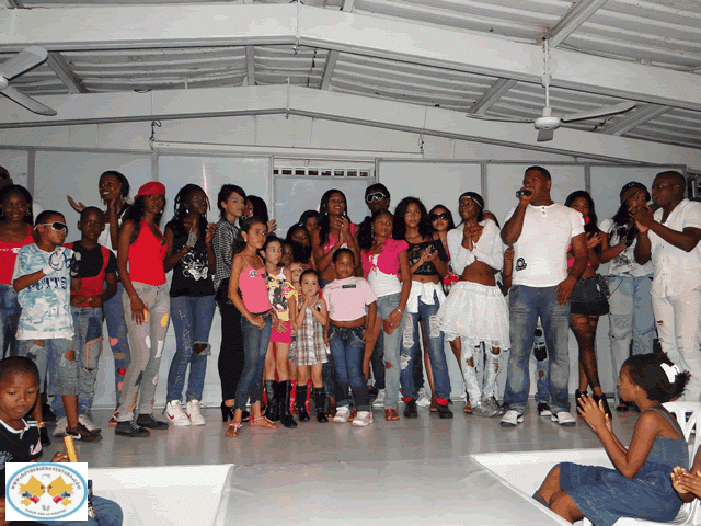 La Academia de Modelaje Ébano & marfil realizó evento de modas