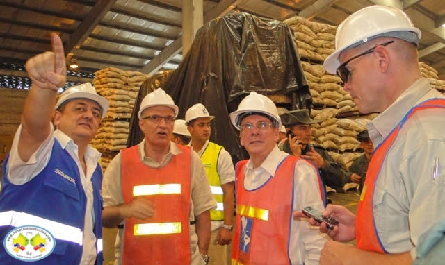 Embajador de Estados Unidos Michael McKinley visitó la Sociedad Portuaria Regional de Buenaventura