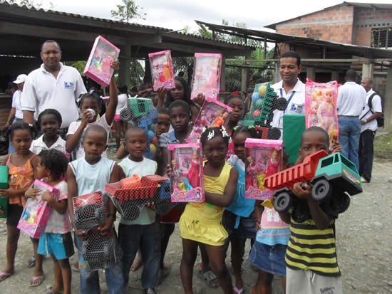 Fundación Sociedad Portuaria Regional de Buenaventura, entregó regalos navideños a niños de sectores vulnerables de la ciudad