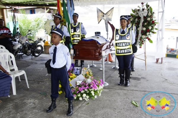 Se realizaron las exequias del Agente de Tránsito Darbis Rentería Cuero