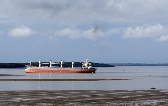 Encalló barco en la bahía de Buenaventura