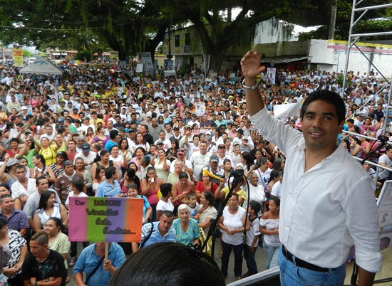 Más de 20.000 cartagüeños marcharon para respaldar a Héctor Fabio Useche en cierre de campaña