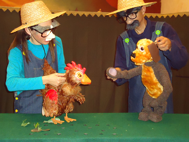 La Gallinita Roja llega a Buenaventura a entregar un mensaje ambiental