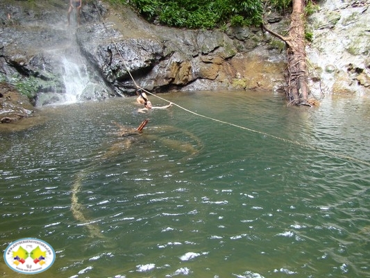 Asaltaron lancha en la cascada La Sierpe en bahía Málaga