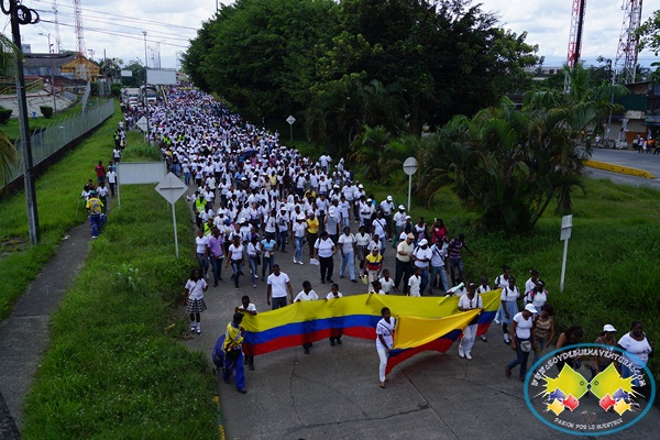 Profesores y estudiantes marcharon pacíficamente en Buenaventura