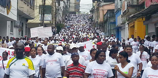 Seguidores del  alcalde Bartolo Valencia Ramos realizaron marcha en su respaldo